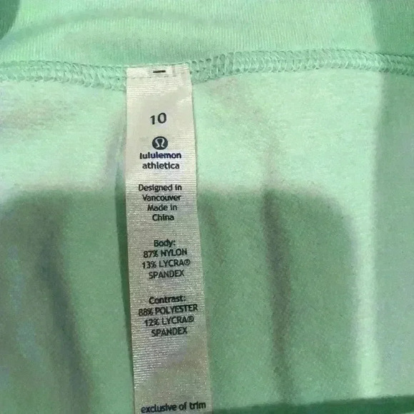 Lululemon Mint Green Capris Size 10 - Picture 2 of 6